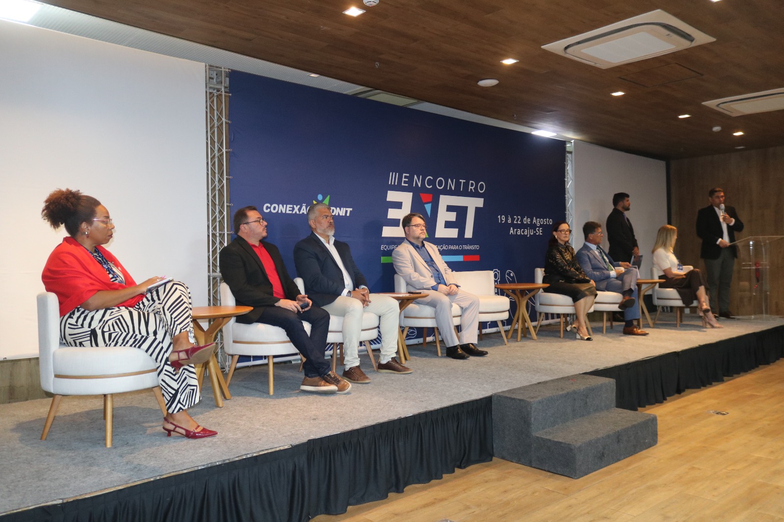 SMTT de Aracaju participa da abertura do III Encontro Nacional de Educação para o Trânsito do DNIT - SMTT Aracaju